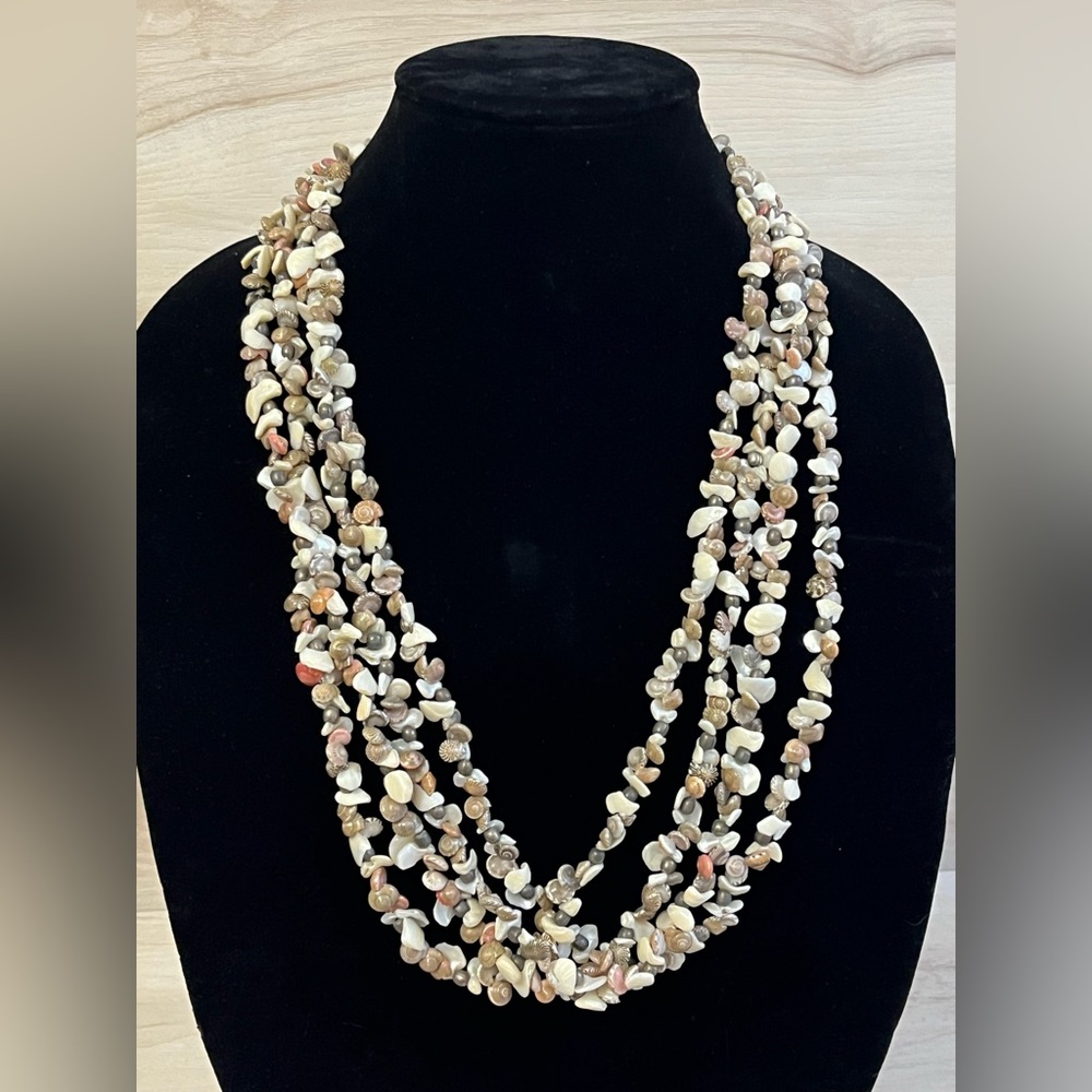 VTG 1960s/1970s 27” 4 Strand Mermaid Mini Seashells & Silver Beads Necklace